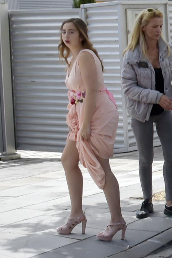 Andrea Janeiro durante el acto de su graduación escolar en Madrid. 