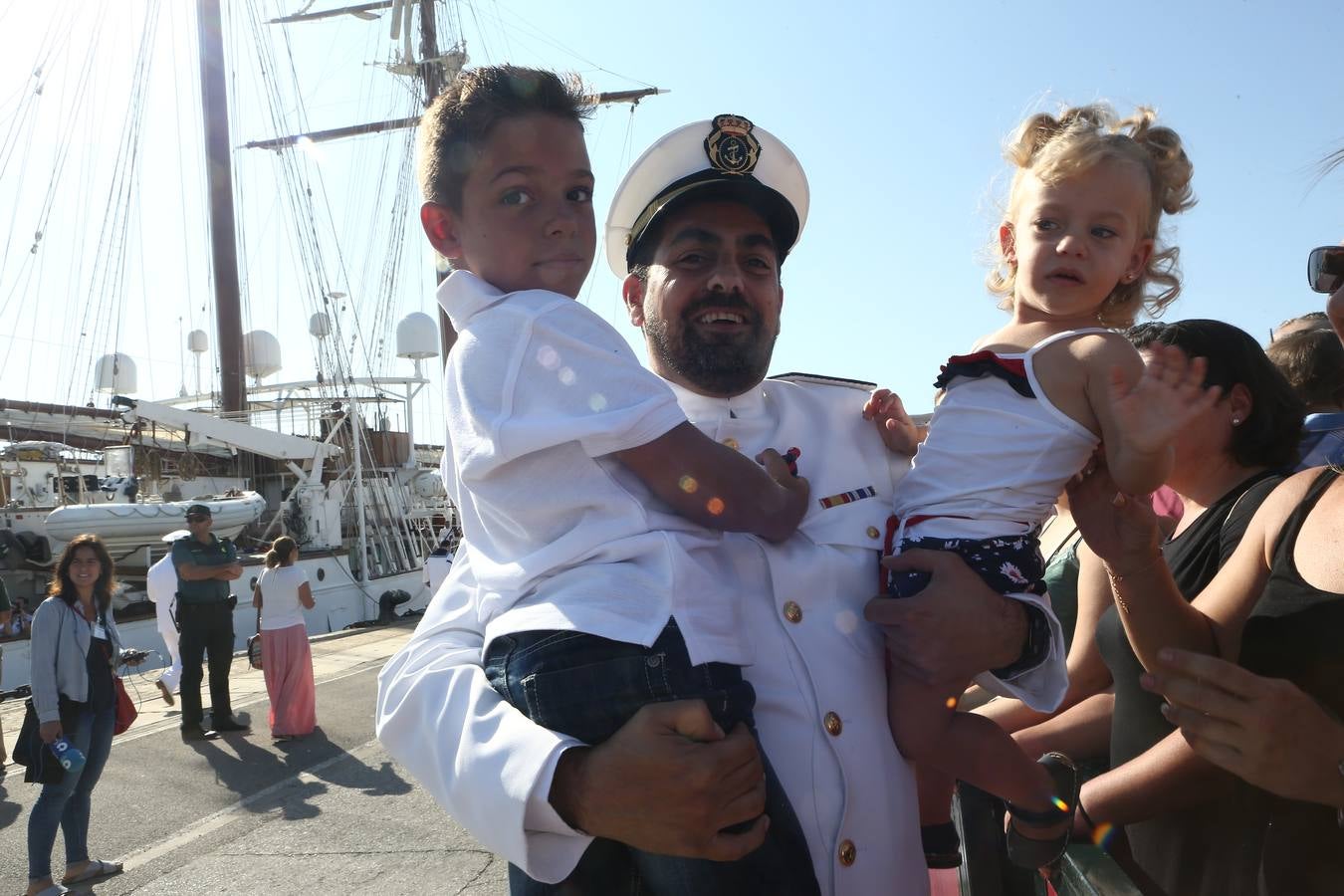 El buque regresa a Cádiz tras su 89º crucero de instrucción