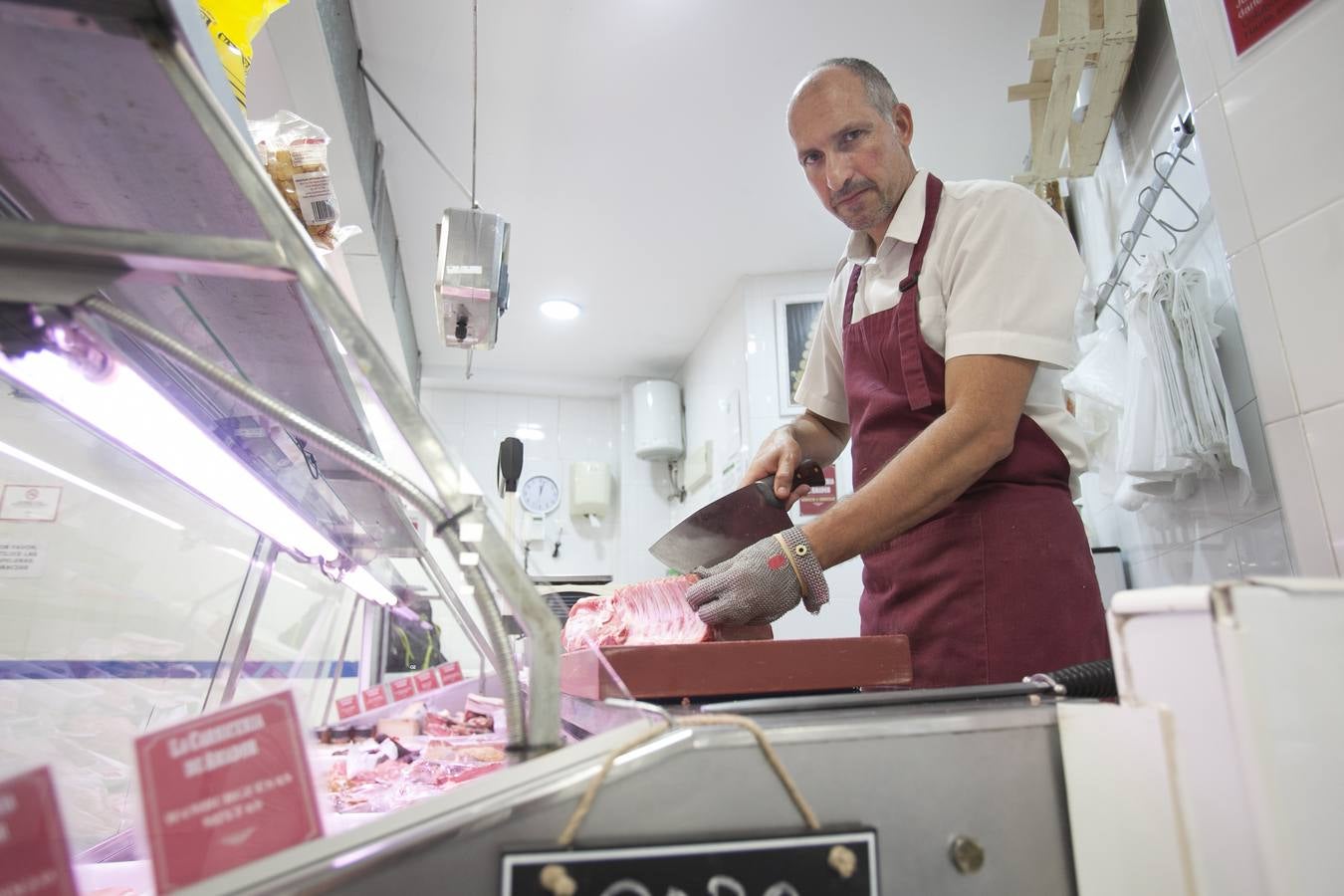 Los puestos vacíos en los mercados de abastos de Córdoba, en imágenes