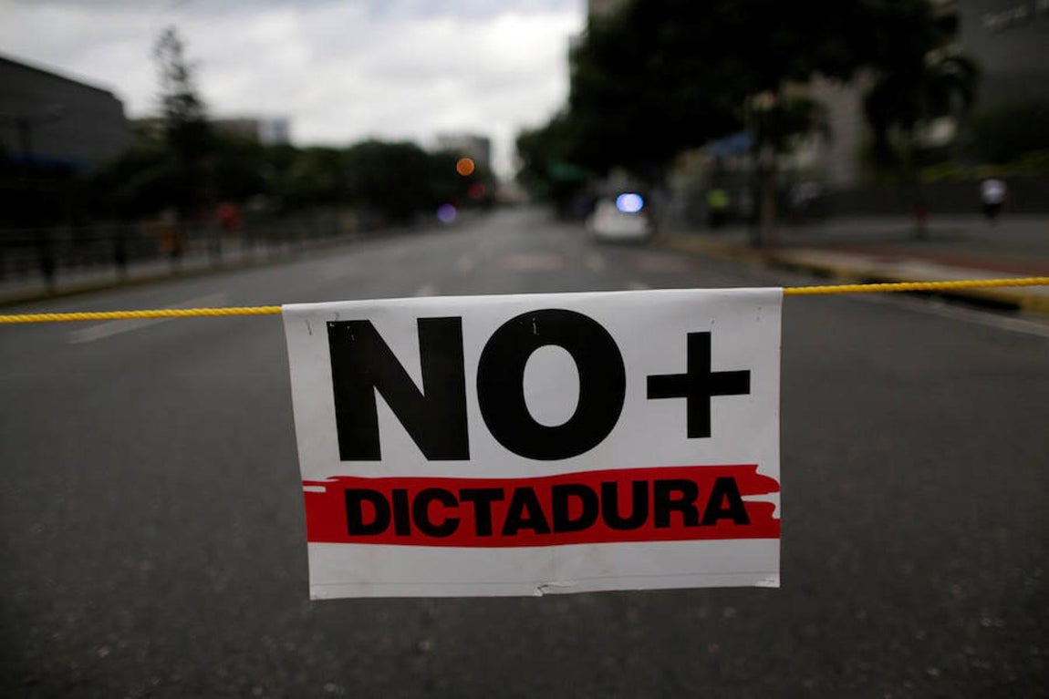Los venezolanos están convocados este domingo a las urnas para elegir a los más de 500 miembros de una Asamblea Nacional Constituyente que redactarán una nueva Constitución y que tendrán facultades para reordenar el Estado sin que nadie pueda oponerse. Reuters