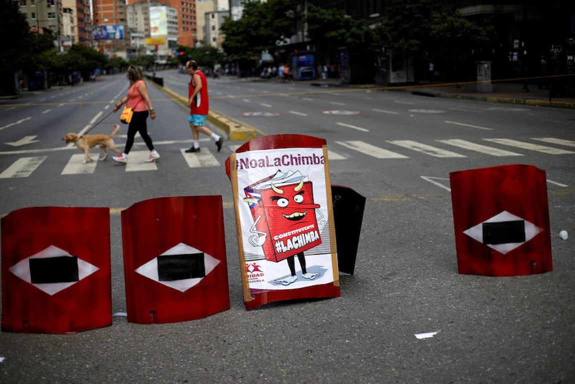 La huelga de trabajadores y empresarios coincide con la penúltima jornada de campaña electoral del chavismo para la elección de la constituyente, que mantiene actos y celebraciones en todo el país. Reuters