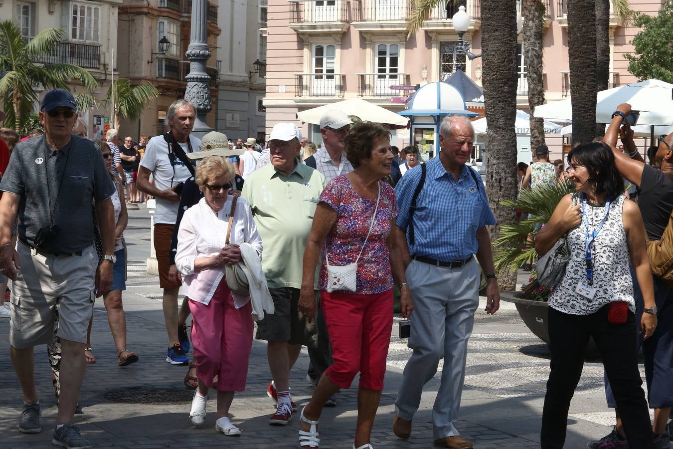 Más de 17.000 personas llegan a la ciudad en cuatro grandes cruceros