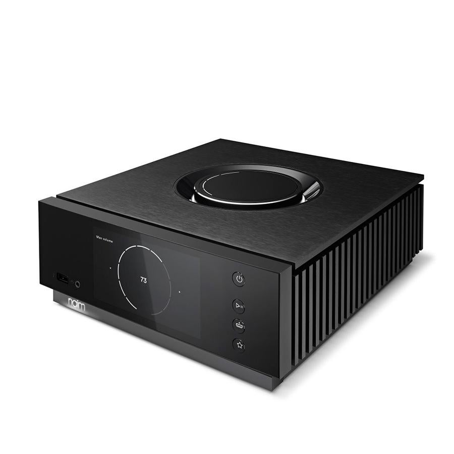 Uniti Atom. Este amplificador de lujo de la línea Mu-so, cuenta con preamplificaciión y streaming. Se puede conectar a otros altavoces para vivir una experiencia multiroom , su transmisión es compatible con todos los dispositivos (2.557 €).