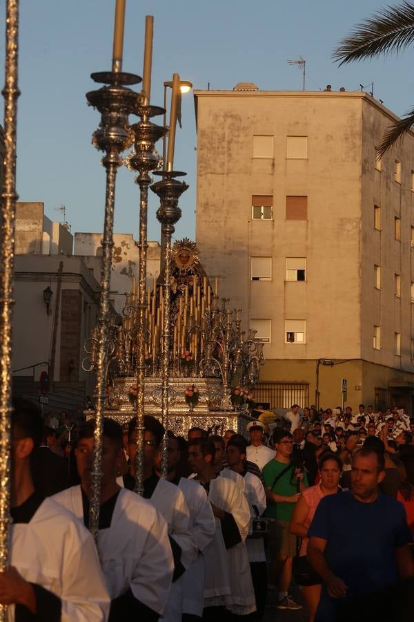 Procesión extraordinaria de la Virgen de la Soledad por el 425 aniversario de la hermandad