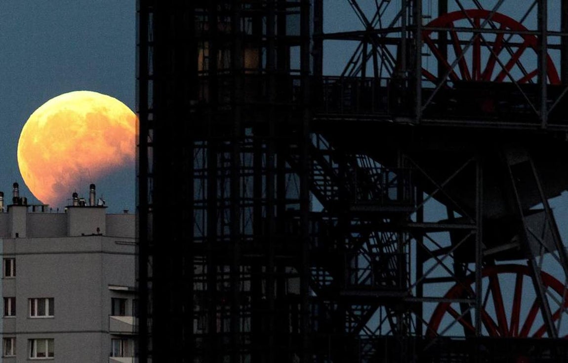 Así ha visto el mundo el segundo eclipse lunar del año