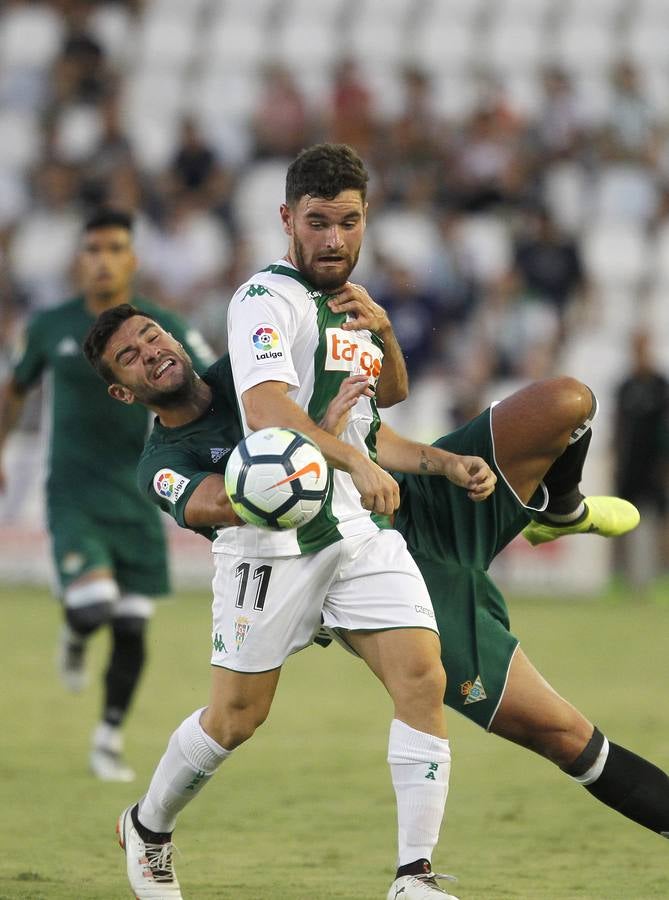 Imágenes de la presentación del Córdoba ante el Betis