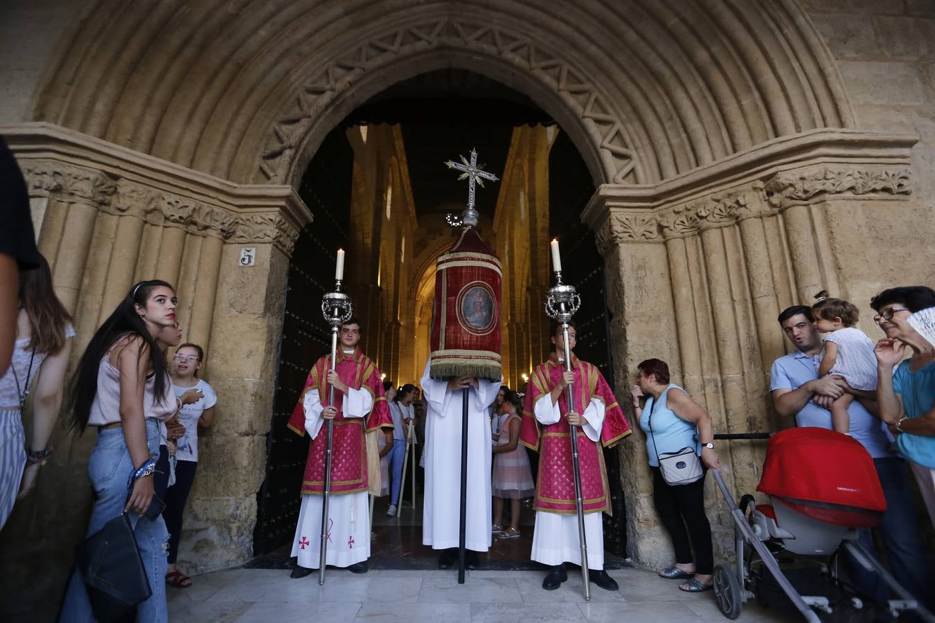 La procesión de San Lorenzo, en imágenes