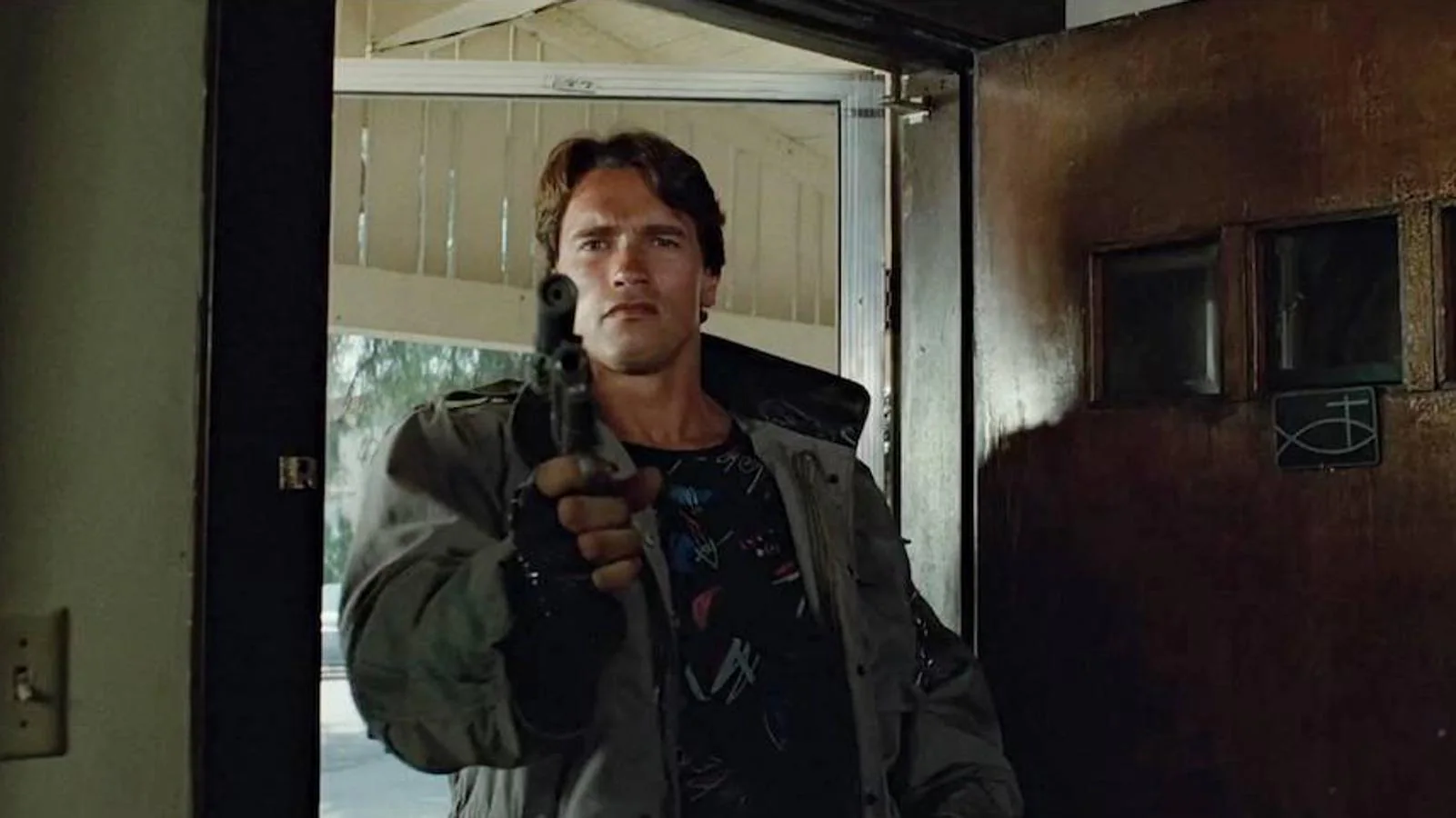 «Terminator». Terminator ha funcionado muy bien como thriller y como película de ciencia ficción. Cabe destacar la mítica frase de Arnold Schwarzenegger: «Volveré».