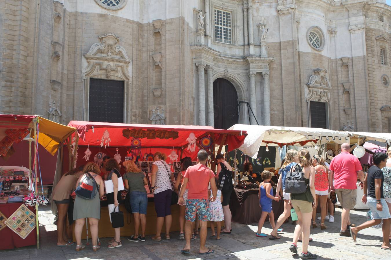 El Mercado Andalusí llega al Pópulo con más puestos y actividades