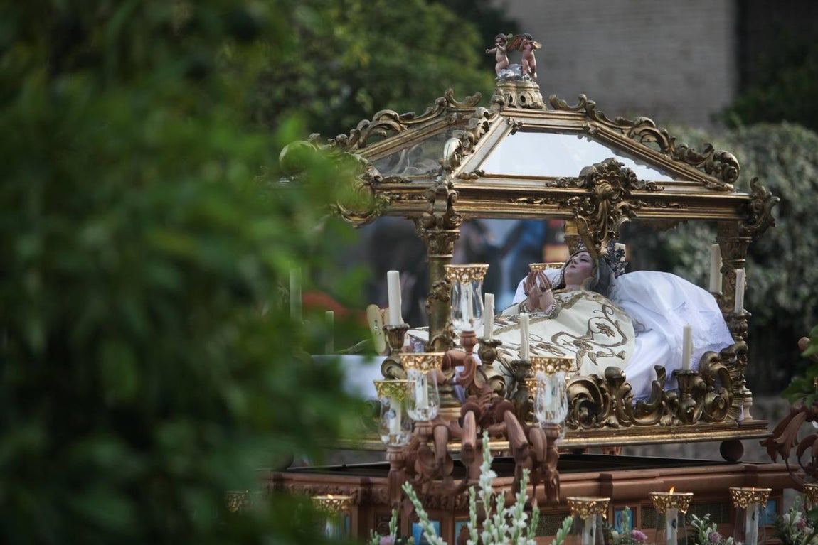 La procesión de la Virgen de Acá, en imágenes