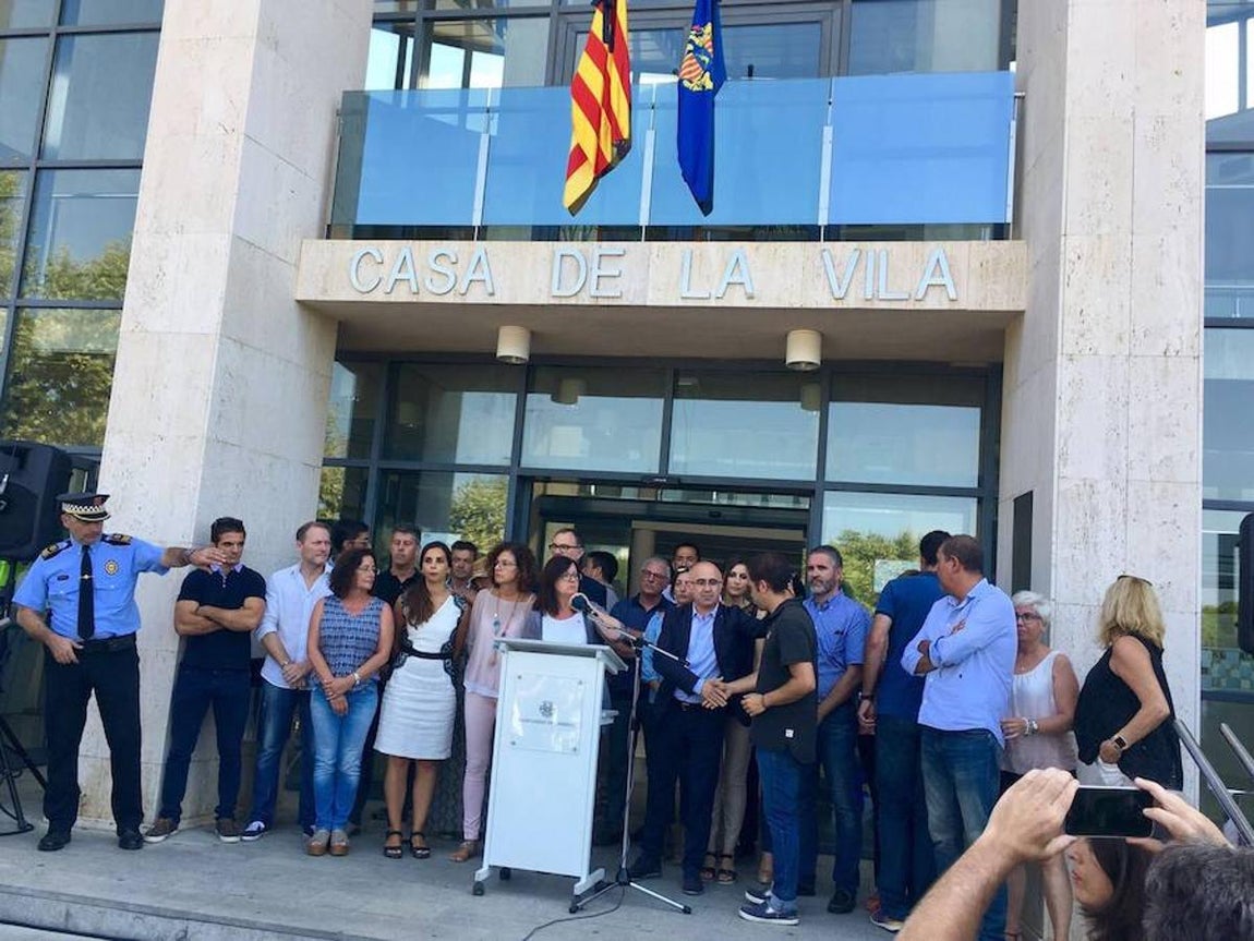 Las imágenes del minuto de silencio por los atentados en Cataluña