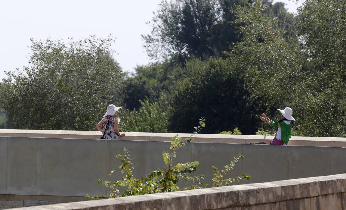 El «desierto» del agosto en Córdoba, en imágenes