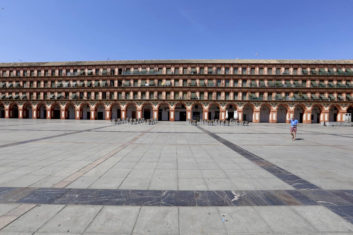 El «desierto» del agosto en Córdoba, en imágenes