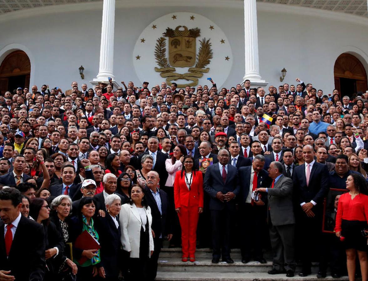 La Asamblea Constituyente de Maduro toma posesión con el rechazo internacional