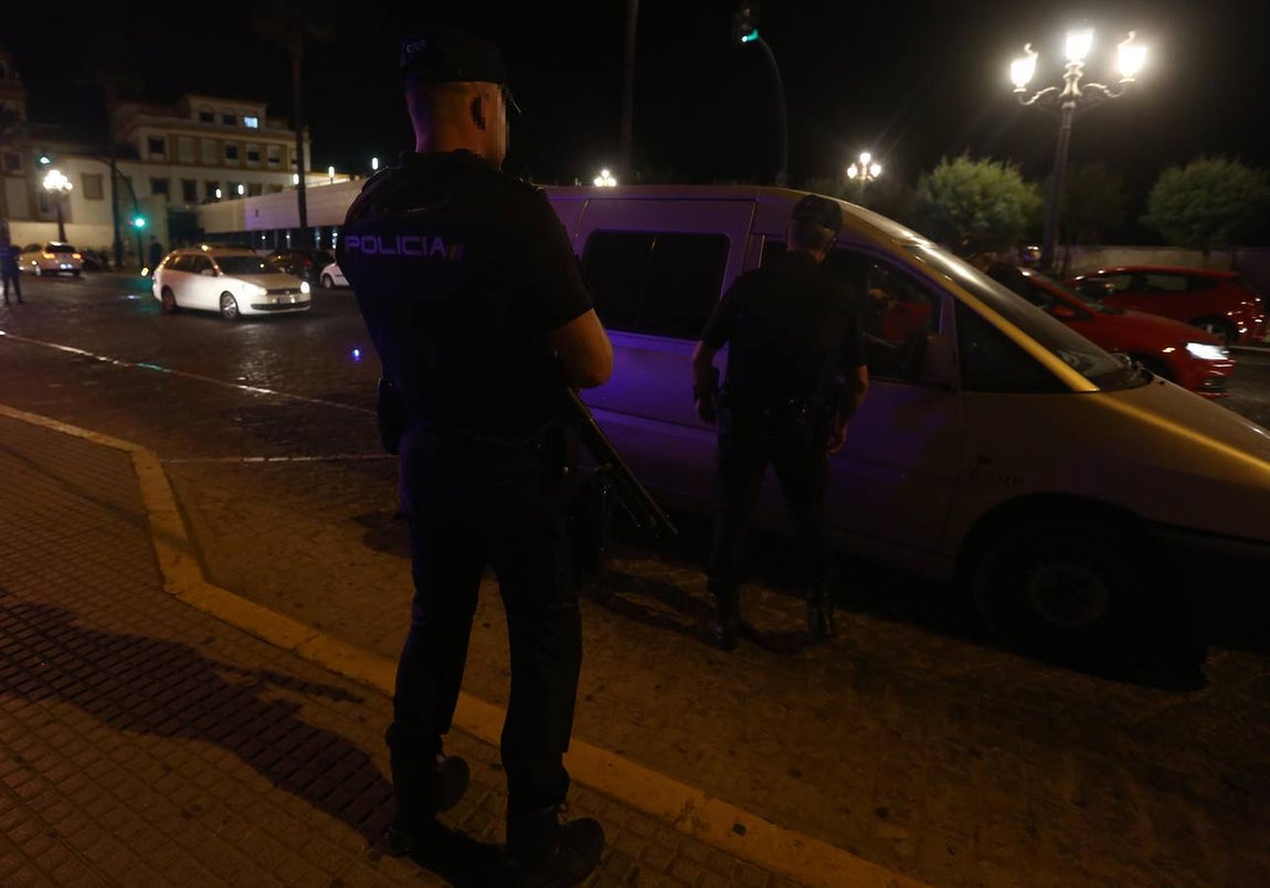 FOTOS: Medidas de seguridad en Cádiz tras los atentados