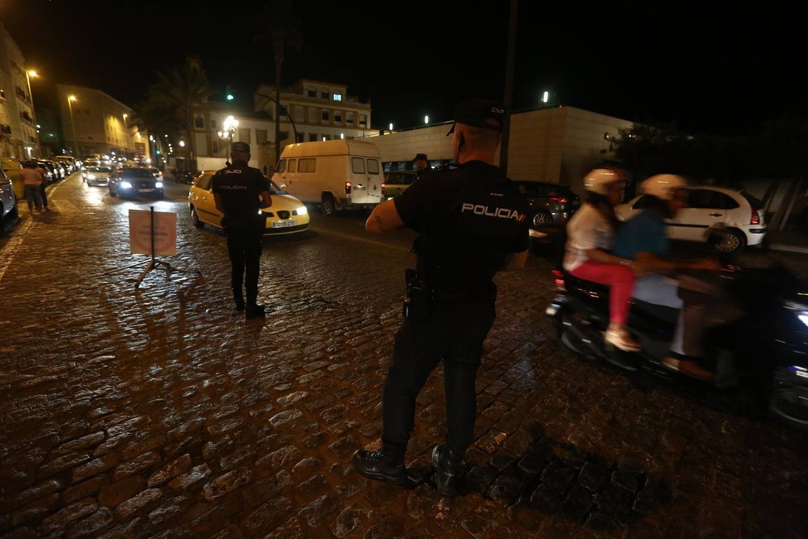 FOTOS: Medidas de seguridad en Cádiz tras los atentados