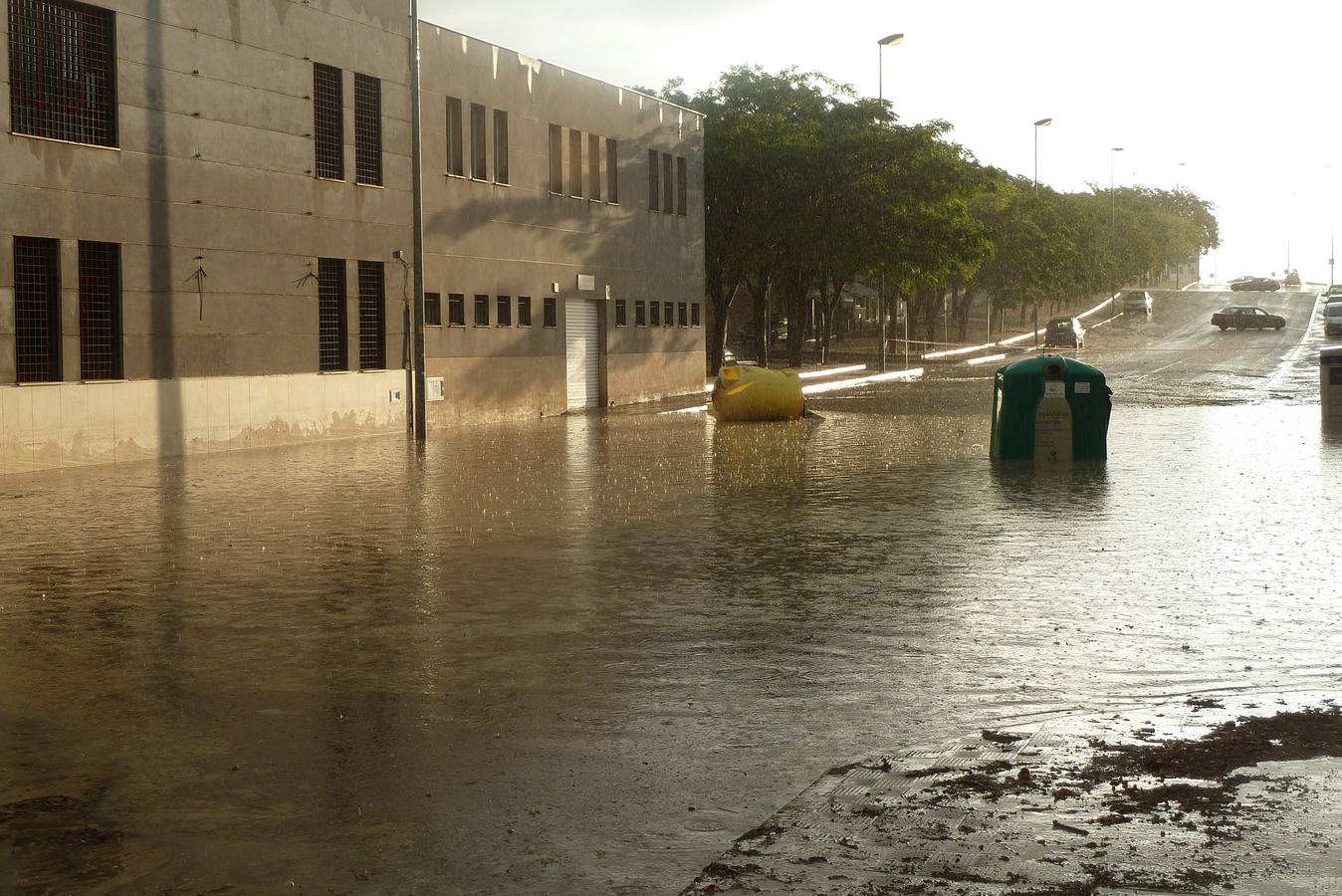 Una fuerte tormenta de quince minutos provoca inundaciones en Estepa