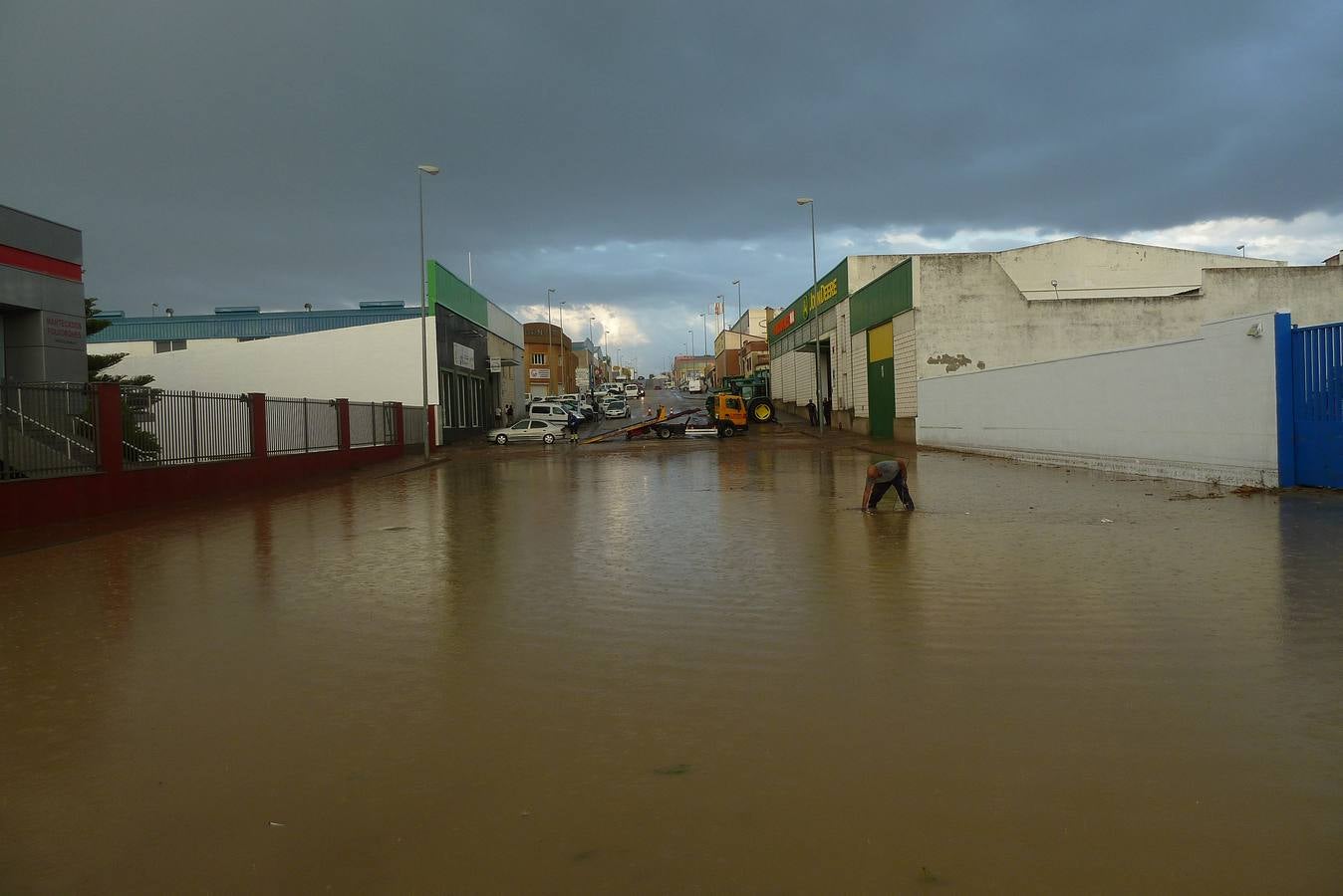 Una fuerte tormenta de quince minutos provoca inundaciones en Estepa