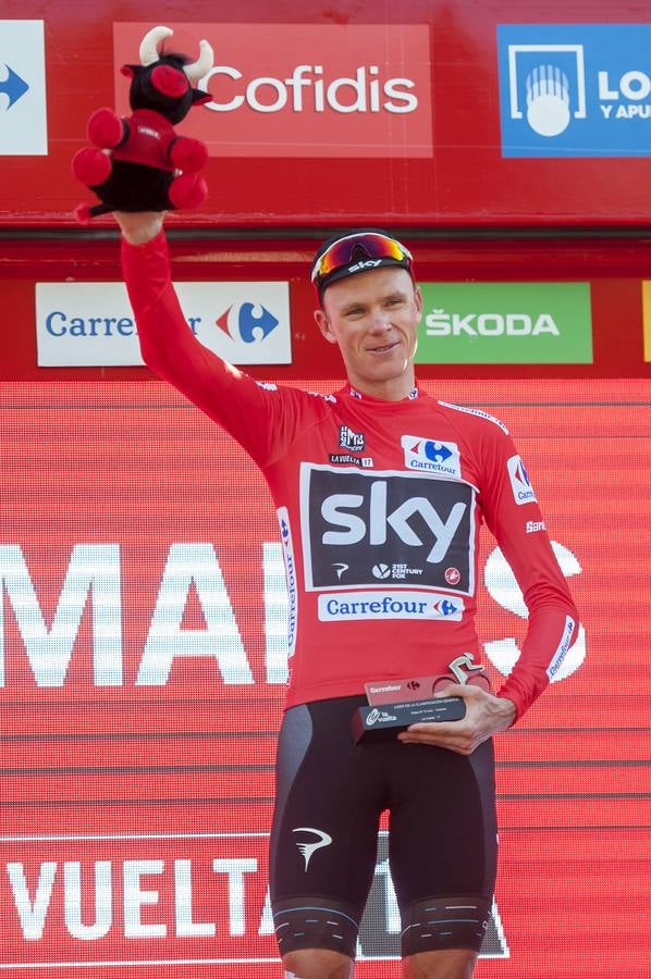 La llegada de la Vuelta Ciclista a España a Tomares, en imágenes