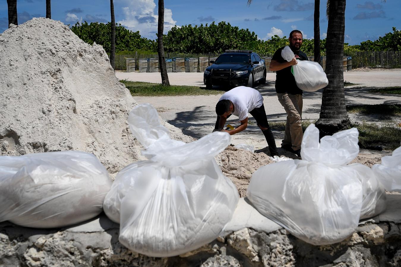 Imágenes del paso del huracán Irma por Florida y el Caribe