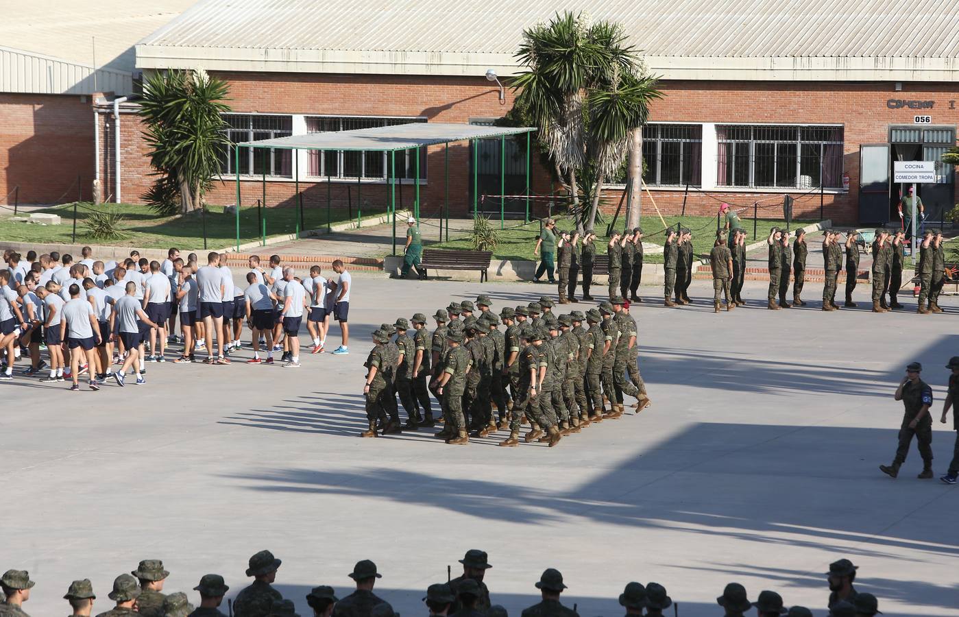 Los aspirantes a militar profesional de tropa del Ejército de Tierra inician su formación en el CEFOT 2