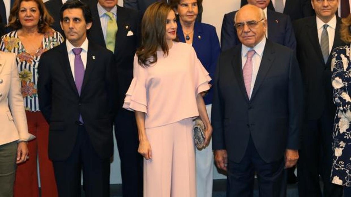 «Made in Zara». Conjunto de Zara que lució en el acto que presidió en la Fundación de Ayuda contra la Drogadicción (FAD) este año. A las pocas horas, como era de esperar, se agotaron las existencias