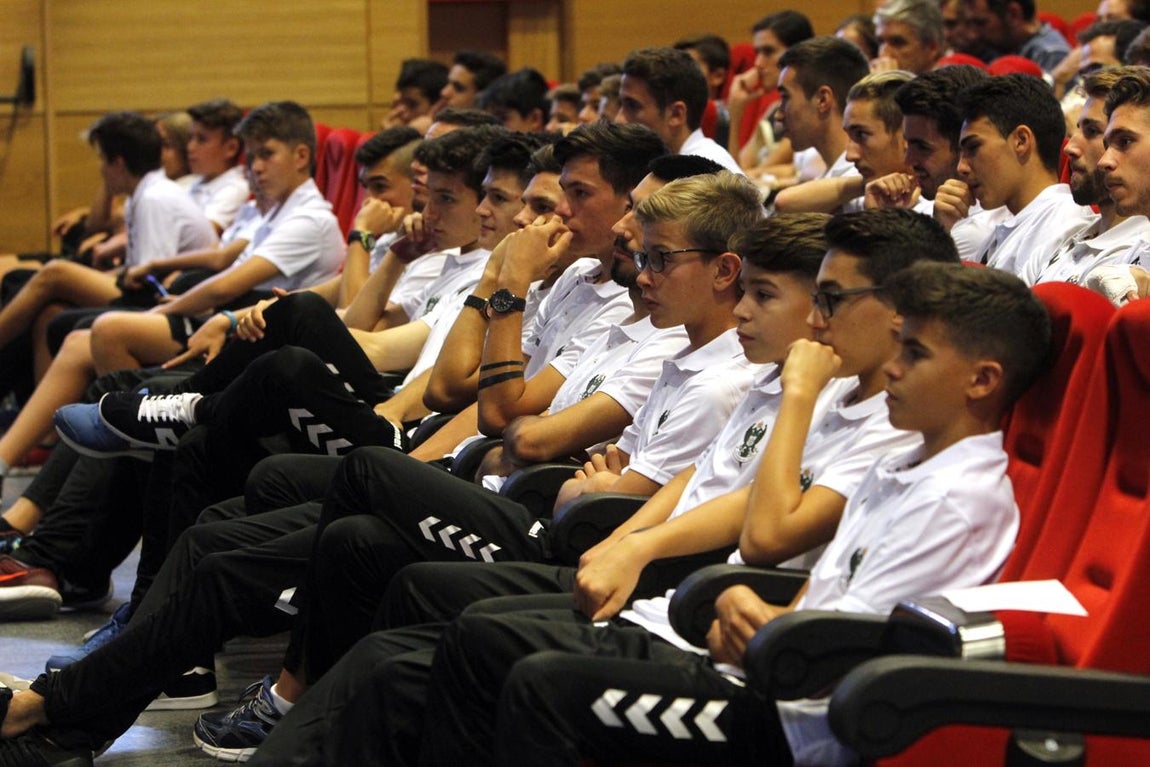 El Toledo entrega los I Premios Jacobo Aragón