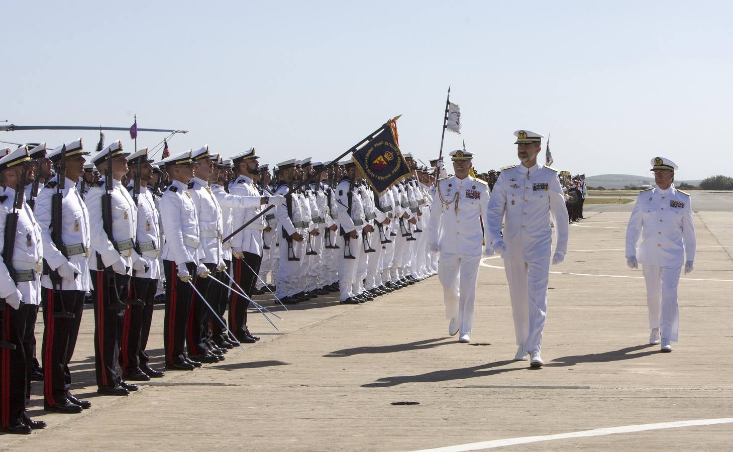 El Rey preside en Rota el Centenario de la Aviación Naval