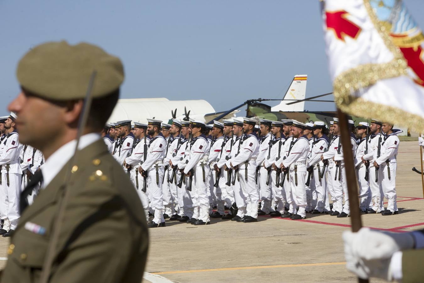 El Rey asiste a los actos del centenario de la Aviación Naval