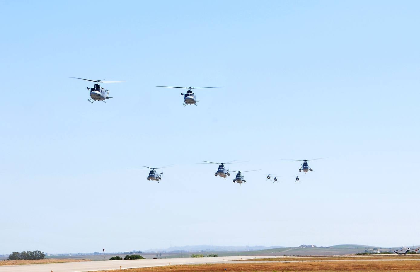 El Rey asiste a los actos del centenario de la Aviación Naval