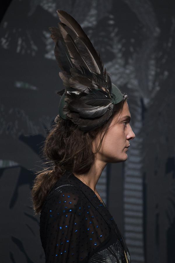 Vestidos sueltos, muy largos y con aire romántico, combinado con caftanes. 