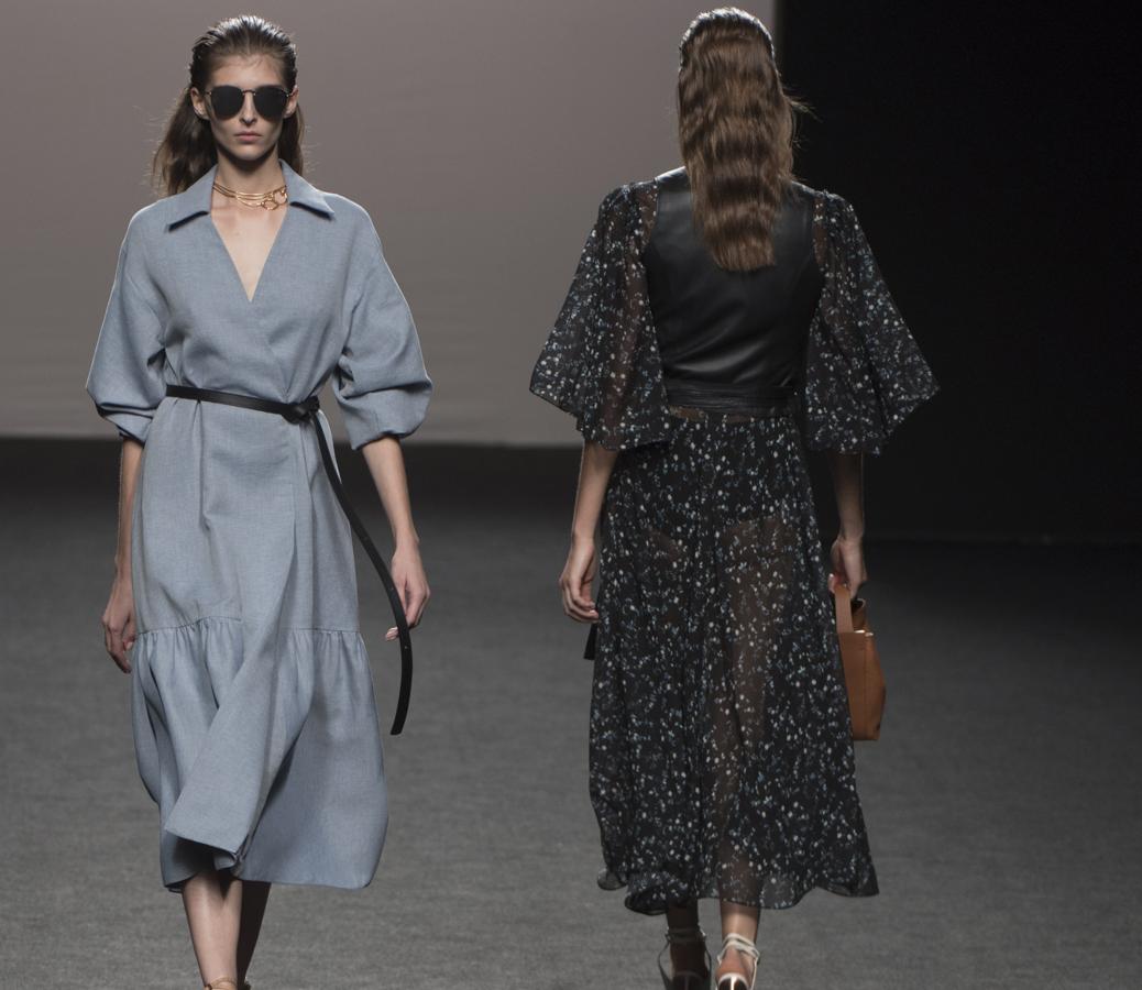 Mezcla de largos y volúmenes con un denominador común: siluetas sueltas ajustadas a la cintura mediante complementos. 