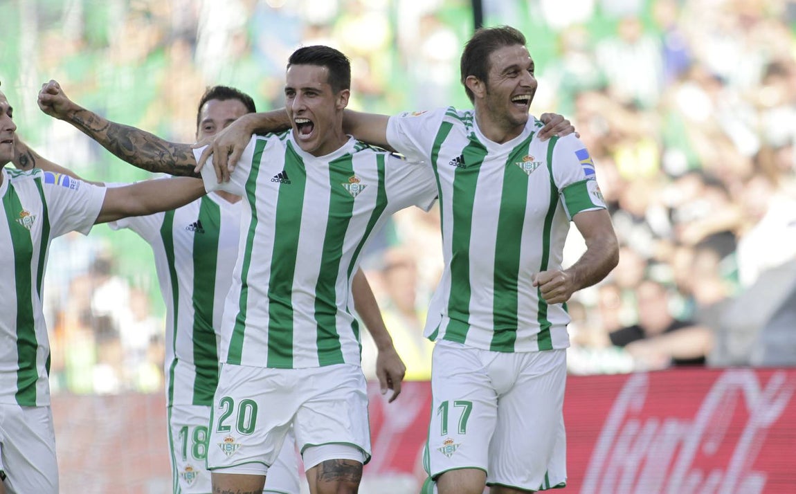 Las mejores imágenes de la victoria del Betis ante el Deportivo (2-1)