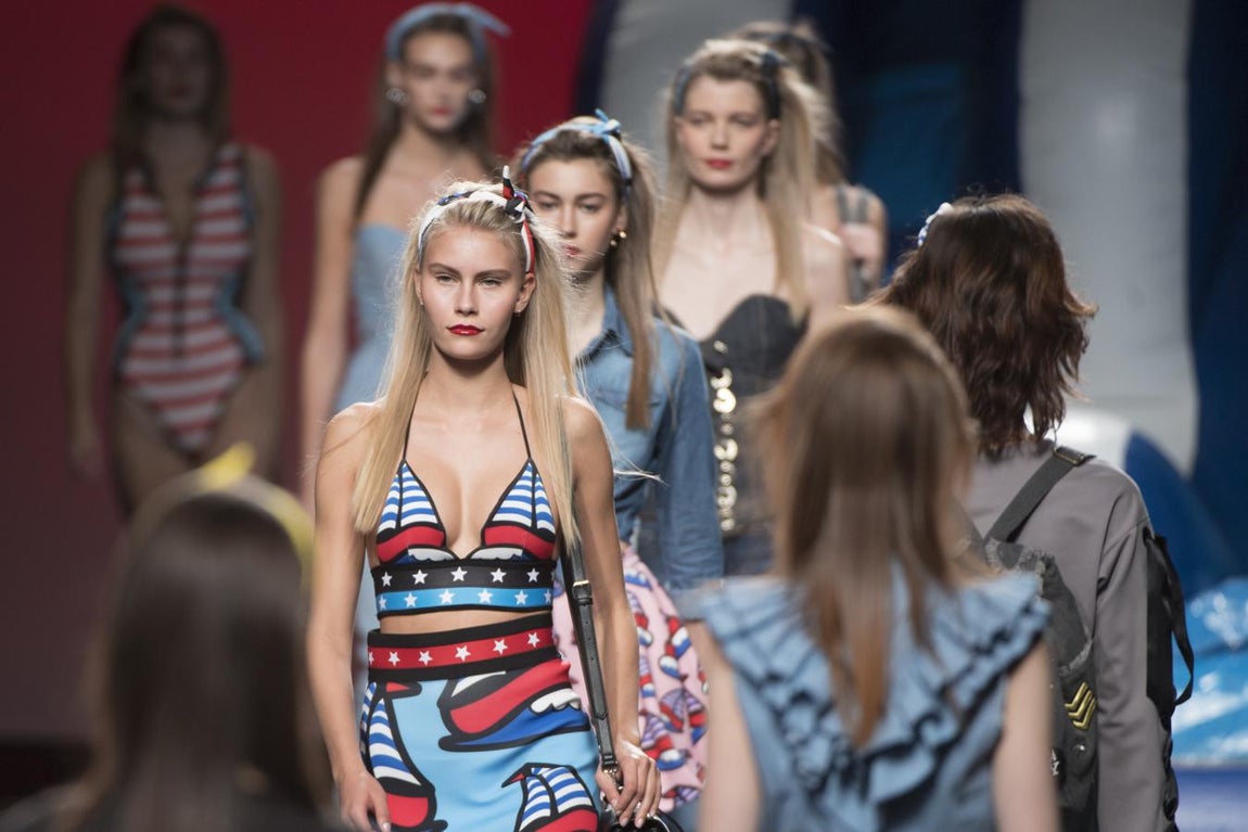 Esta colección, con el título «Blue Vendela», se vuelve más vaquera. 