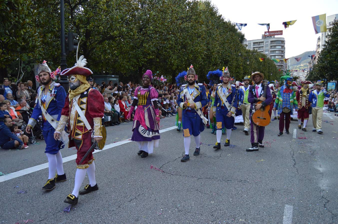 FOTOS: Oviedo en fiestas suena a Cádiz en carnaval