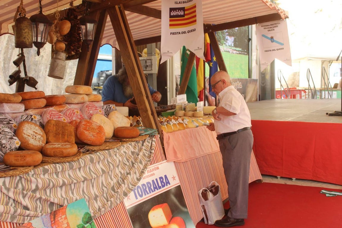 La jornada inaugural de la Fiesta del Queso de Zuheros, en imágenes