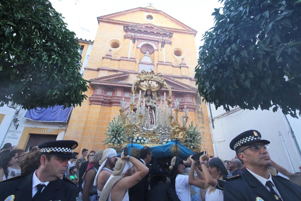 La procesión de Nuestra Señora del Socorro por Córdoba, en imágenes