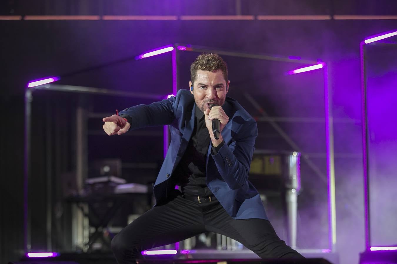 Crónica gráfica del concierto de David Bisbal en el Estadio de la Cartuja