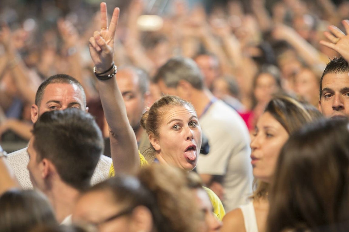 Crónica gráfica del concierto de David Bisbal en el Estadio de la Cartuja