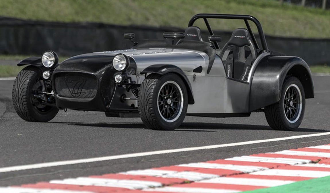 Catherman Superlight Twenty. Uno de los descapotables de la vieja escuela celebra su vigésimo aniversario y, para celebrarlo, presenta esta edición limitada de aire vintage que recuerda a su original de 1996