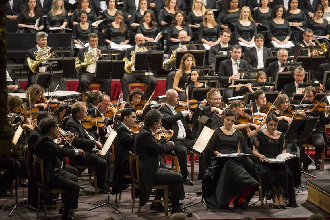 Apoteósico concierto de la orquesta y el coro del Teatro Real