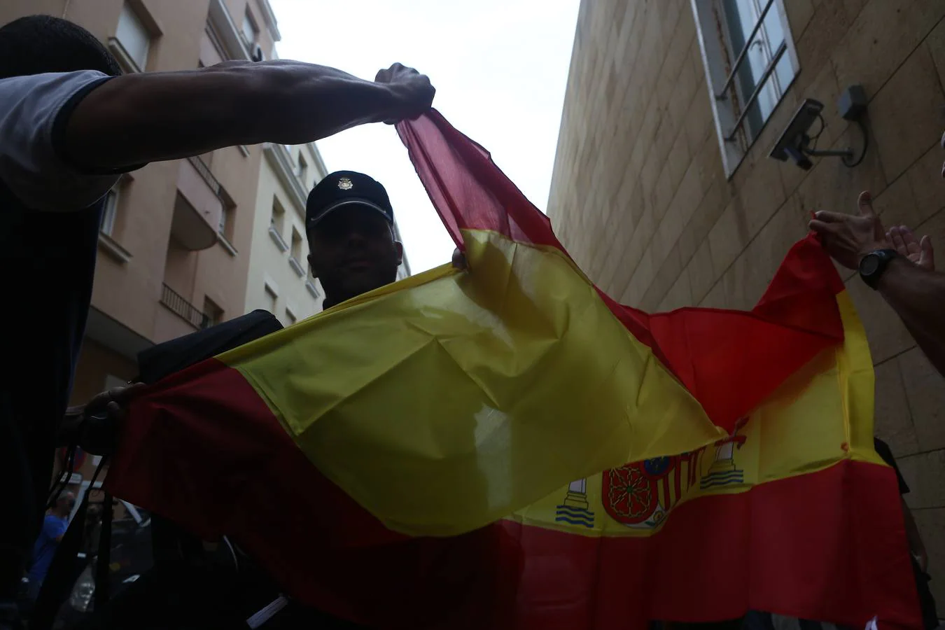 La Policía de Cádiz, despedida a lo grande en su partida hacia Cataluña