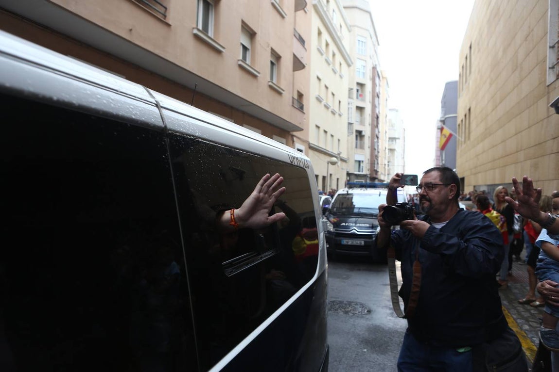 La Policía de Cádiz, despedida a lo grande en su partida hacia Cataluña