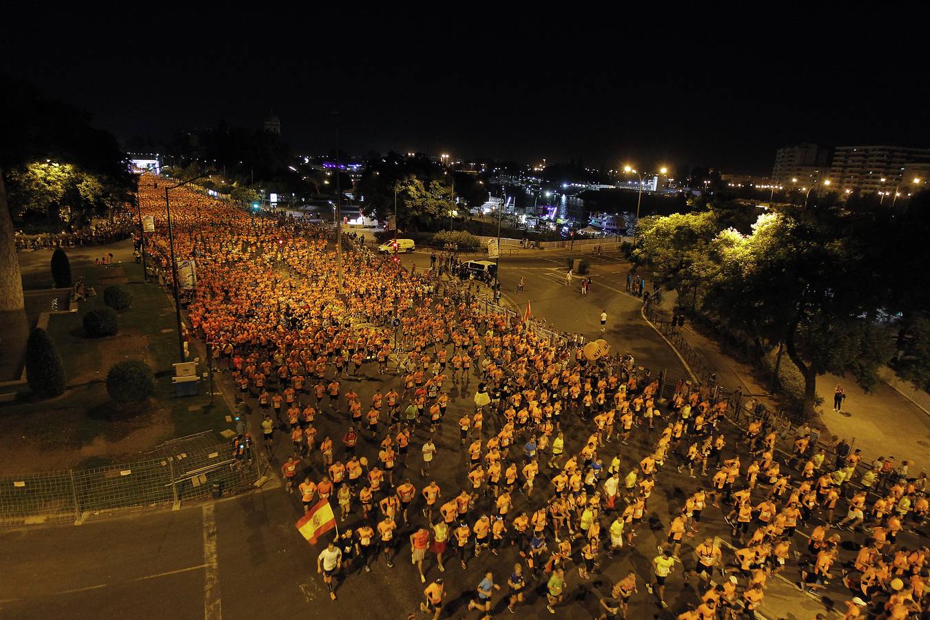 Más de 24.000 corredores han participado en la KH7 Carrera Nocturna del Guadalquivir