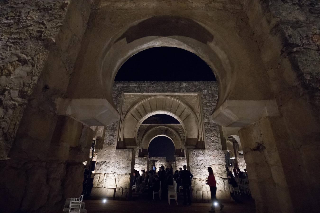 La nueva iluminación de Medina Azahara, en imágenes