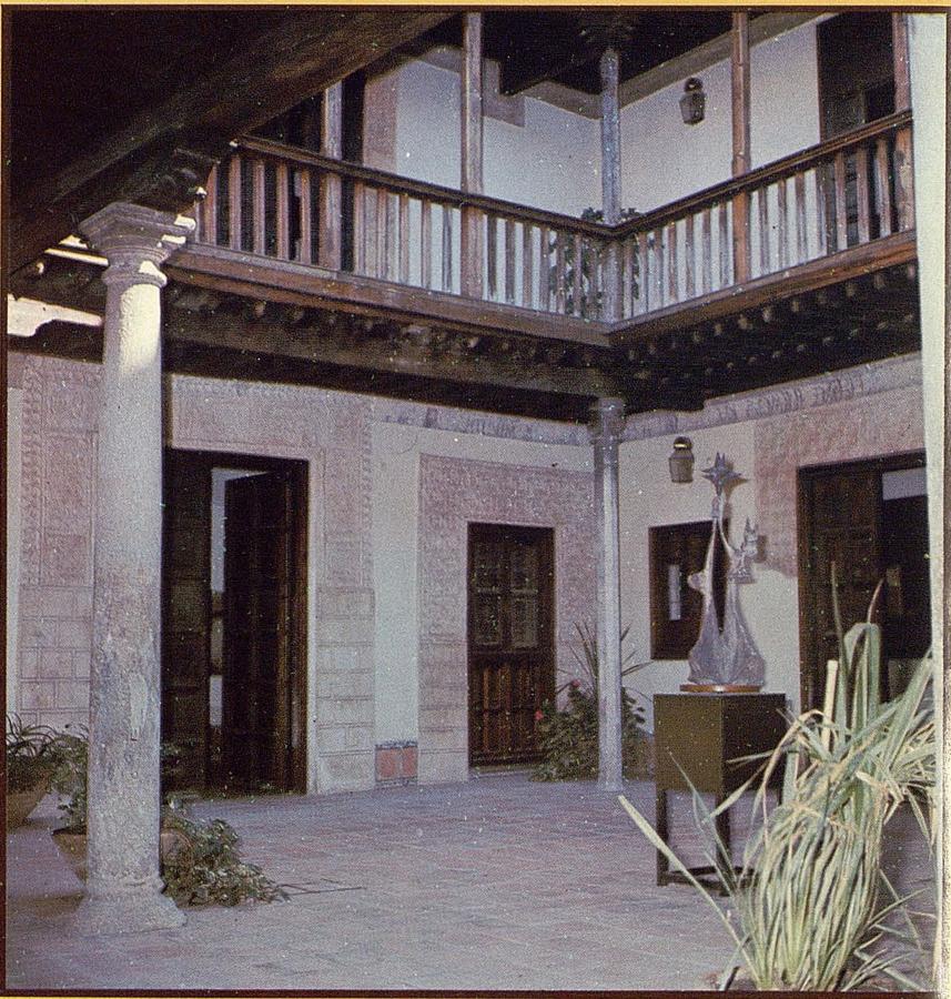 Patio del Museo de Arte Contemporáneo en 1978. Revista Cuaderno de Cultura. 