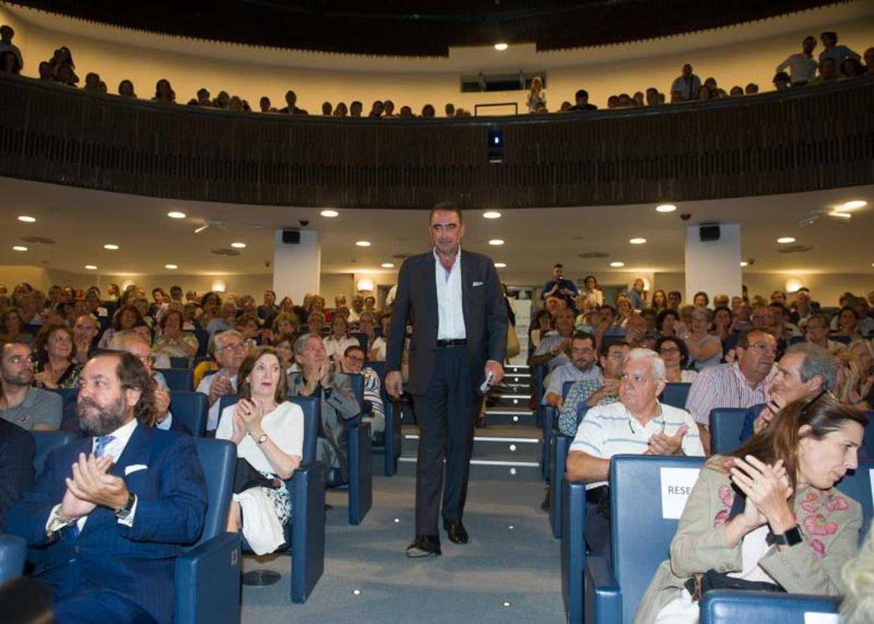 Carlos Herrera, al inicio de su conversación con el director de ABC. 