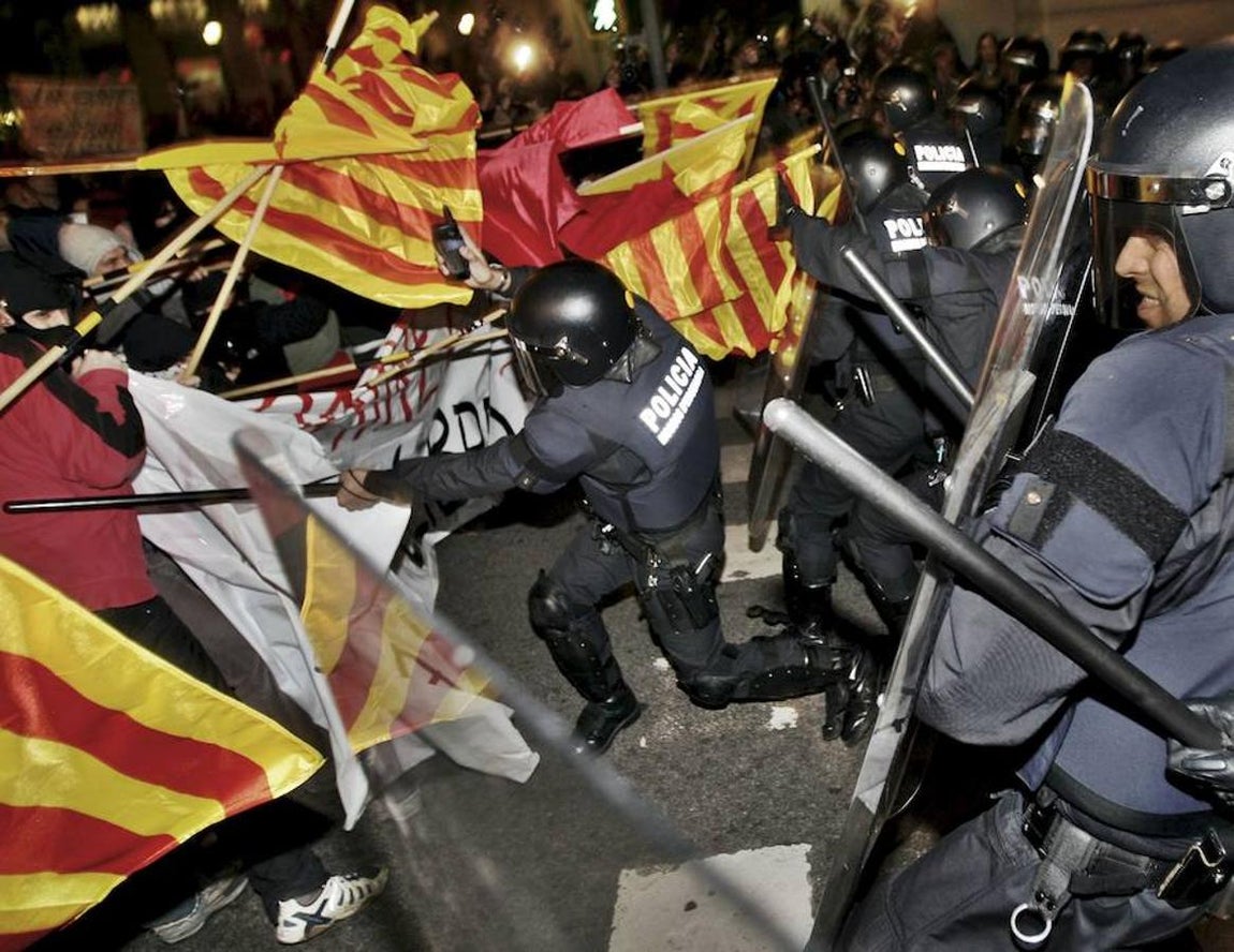 Carga policial contra una marcha de estudiantes en marzo de 2009. 