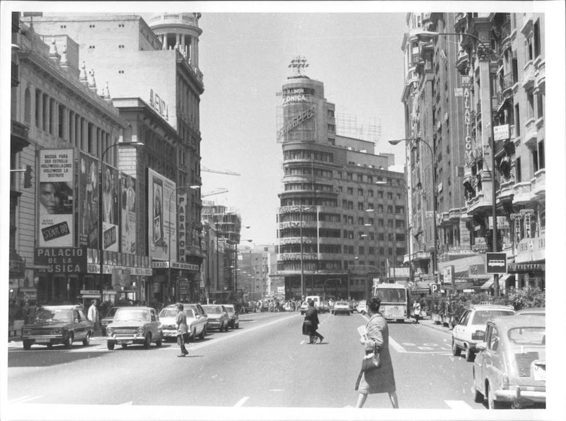 Símbolo de la capital. La Gran Vía, un día cualquiera de 1970