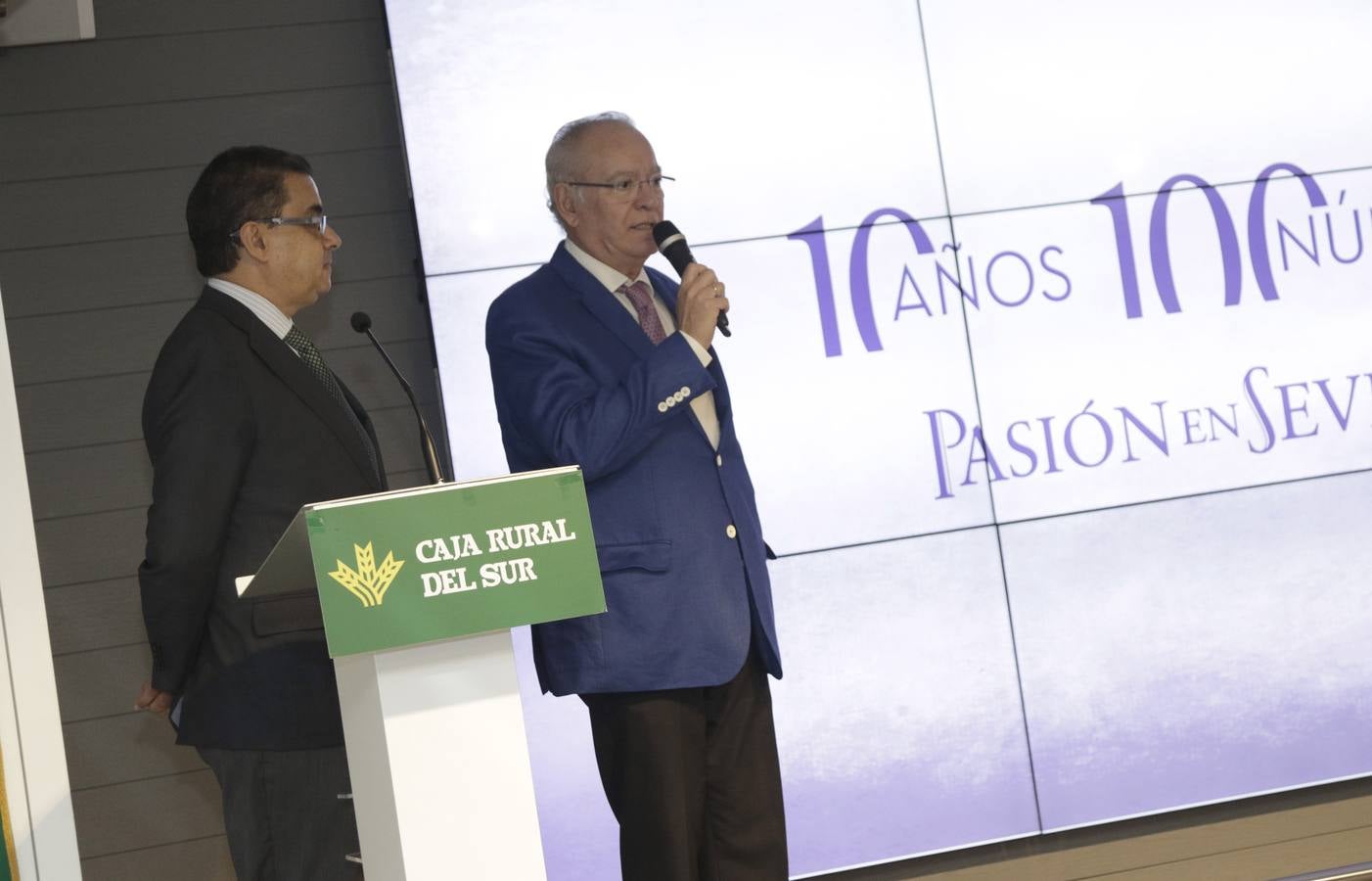 La presentación del número 100 de «Pasión en Sevilla», en imágenes